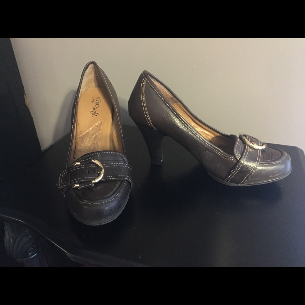 Soffit Shoes  321